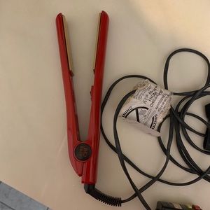 CHI hair straightener